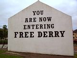 Şu an Özgür Derry'ye giriyorsunuz