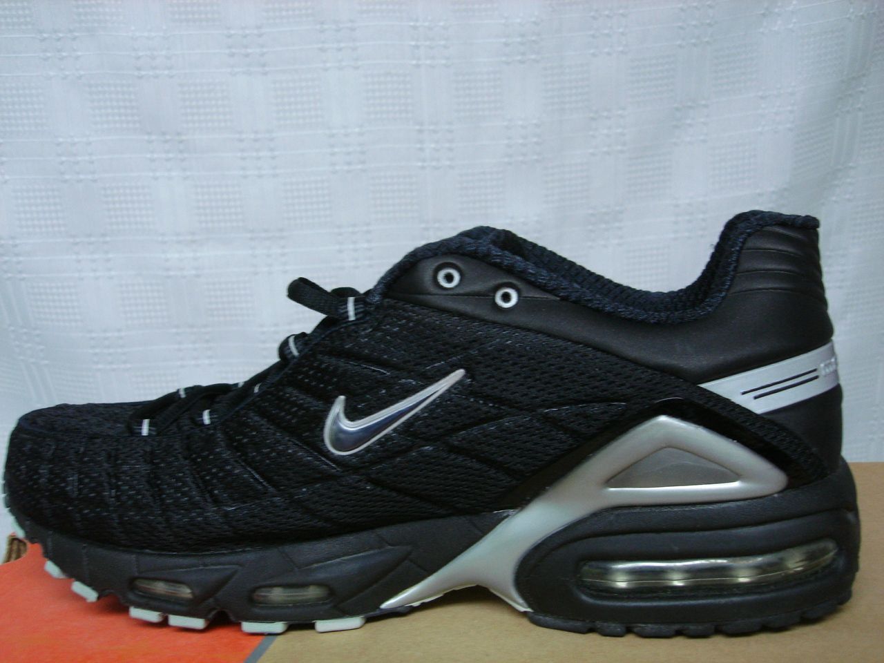 tn tailwind noir