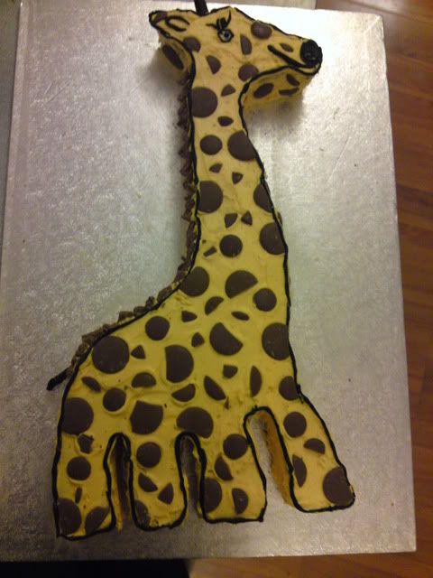 giraffe shaped cake