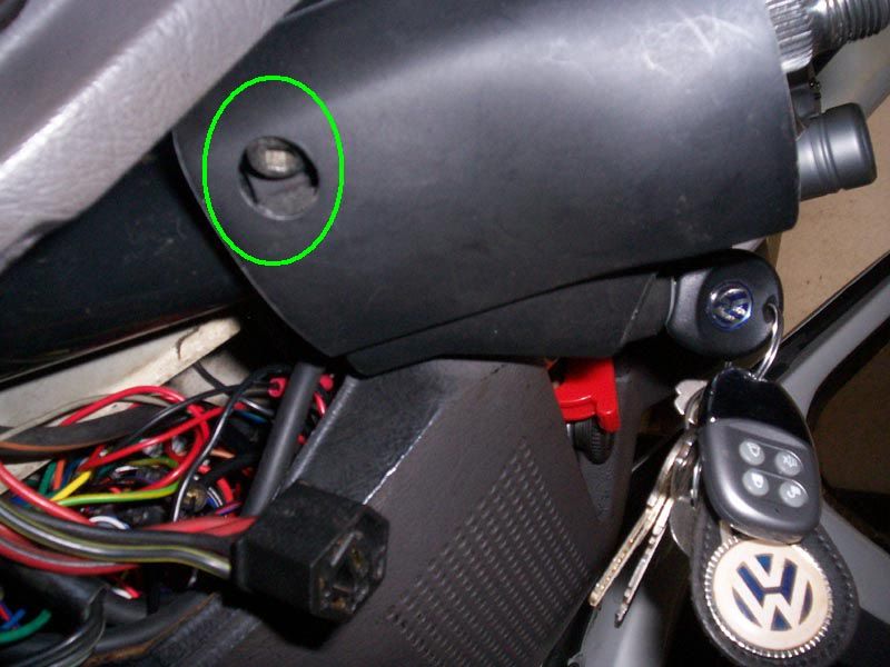 http://i128.photobucket.com/albums/p174/Buggin_74/Bugwork/Ignition%20switch%20replacement/ignition_006.jpg