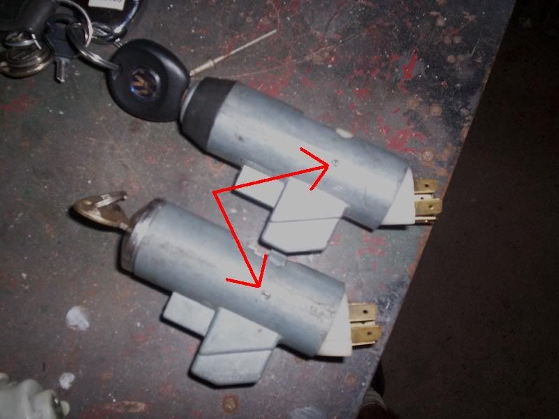 http://i128.photobucket.com/albums/p174/Buggin_74/Bugwork/Ignition%20switch%20replacement/ignition_019.jpg