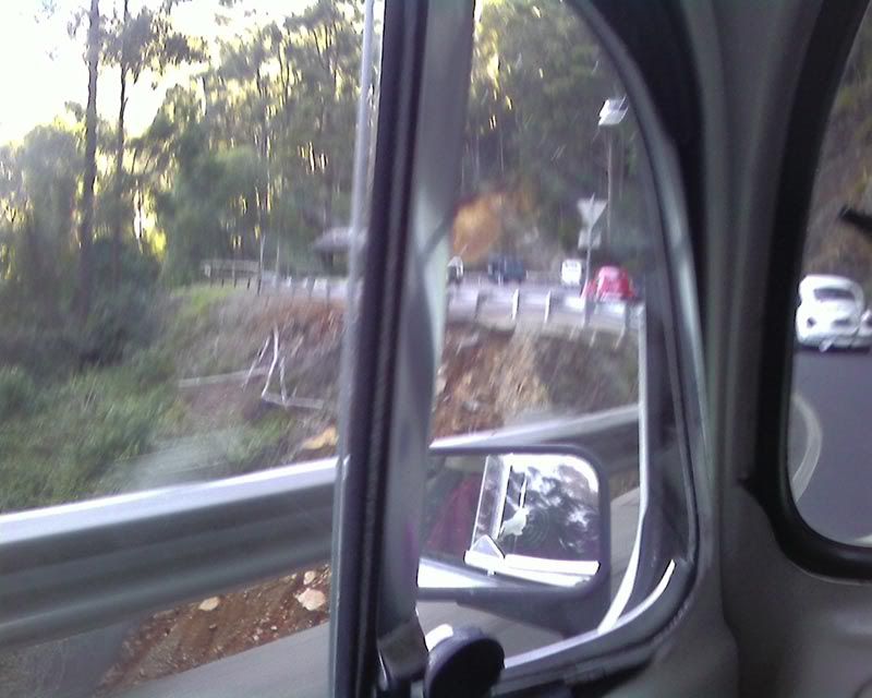 http://i128.photobucket.com/albums/p174/Buggin_74/Photo0008.jpg
