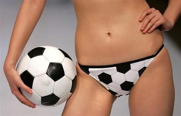 2311_worldcupfashion3yz.jpg