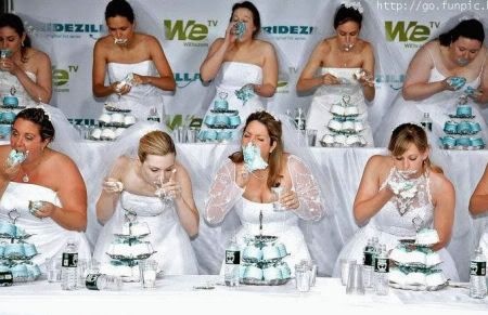 brides_eat_cake.jpg