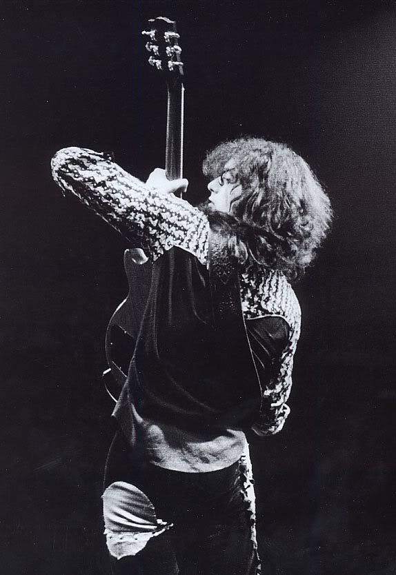 Jimmy Page, MSG 7/29/73 outfit - Photos - Led Zeppelin Jimmy Page, MSG 7/29/73 outfit - Photos - Led Zeppelin