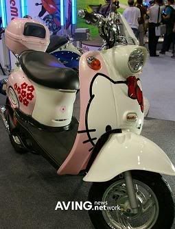 HelloKittyscooter.jpg