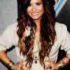 http://i128.photobucket.com/albums/p185/stateofplay/Demi%20Lovato/8-16-11/035.png