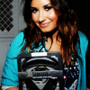 http://i128.photobucket.com/albums/p185/stateofplay/Demi%20Lovato/8-16-11/041.png