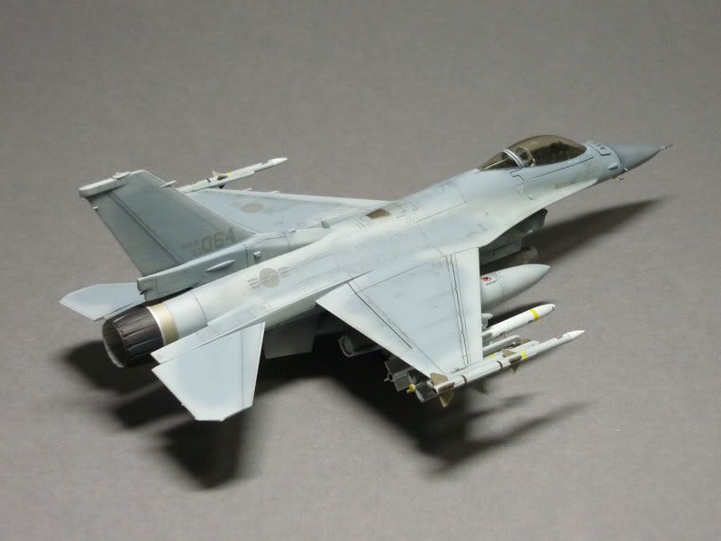 KF-16C_small5-1.jpg