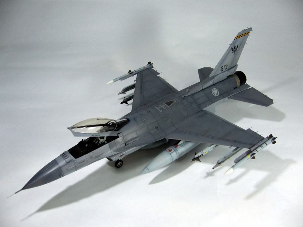 f-16_large1-1.jpg