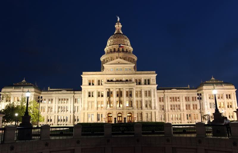 IMAGE: http://i128.photobucket.com/albums/p191/atexaschipper/AUSTIN007_zps355e20b9.jpg