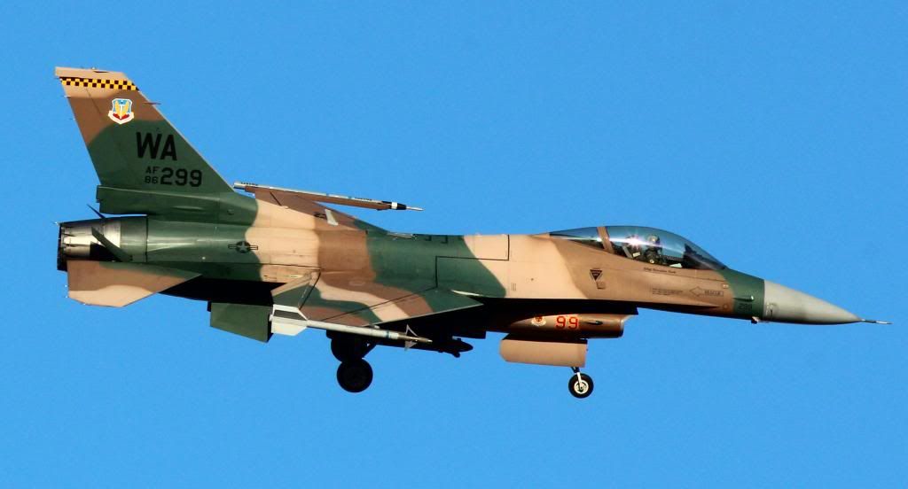 IMAGE: http://i128.photobucket.com/albums/p191/atexaschipper/Vegas2012772a_zps844f4fef.jpg