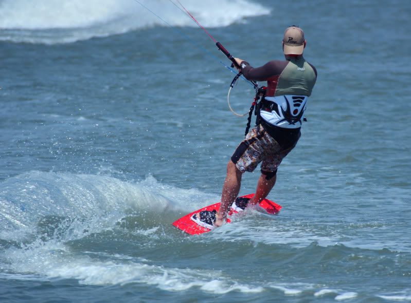 IMAGE: http://i128.photobucket.com/albums/p191/atexaschipper/coast050a.jpg