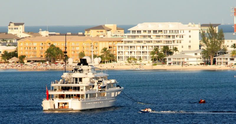 IMAGE: http://i128.photobucket.com/albums/p191/atexaschipper/cruise2010111.jpg