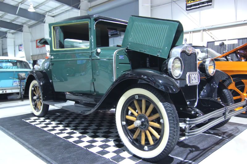 IMAGE: http://i128.photobucket.com/albums/p191/atexaschipper/e89db5e6.jpg