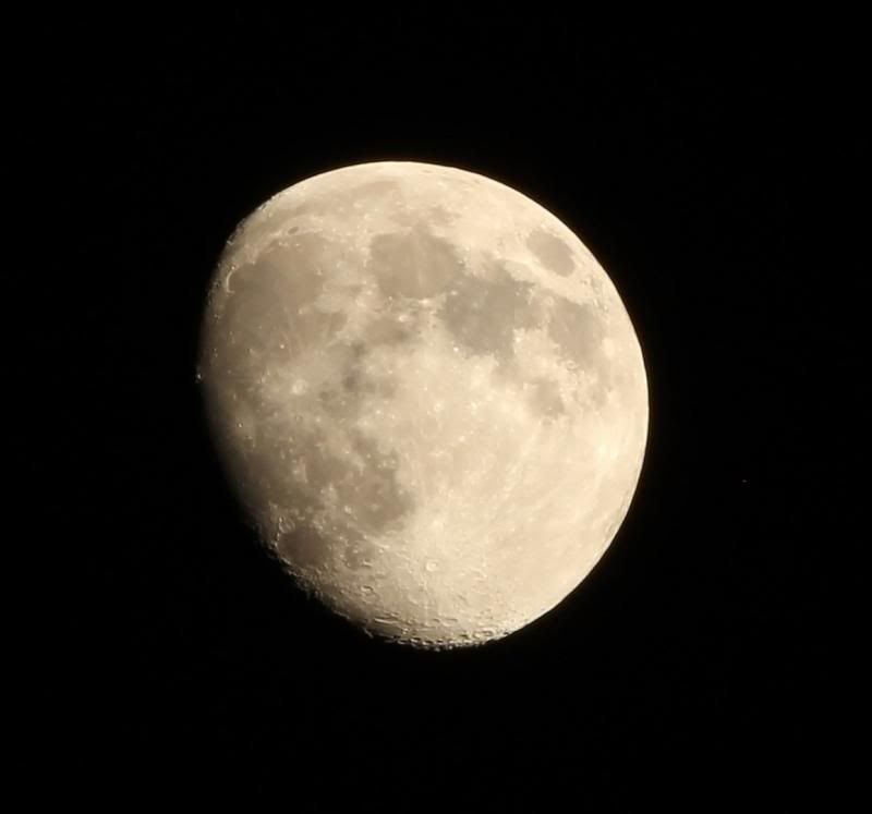 IMAGE: http://i128.photobucket.com/albums/p191/atexaschipper/moon8-17026a_zpsc8737728.jpg