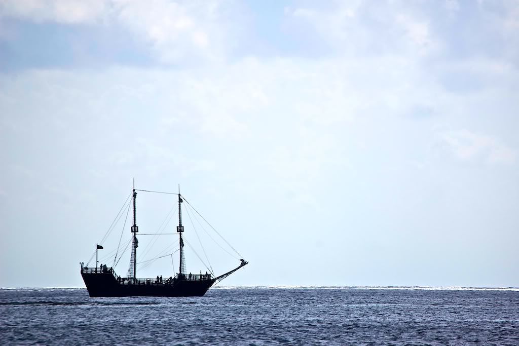 IMAGE: http://i128.photobucket.com/albums/p193/M715/Boats/DSC_00911.jpg