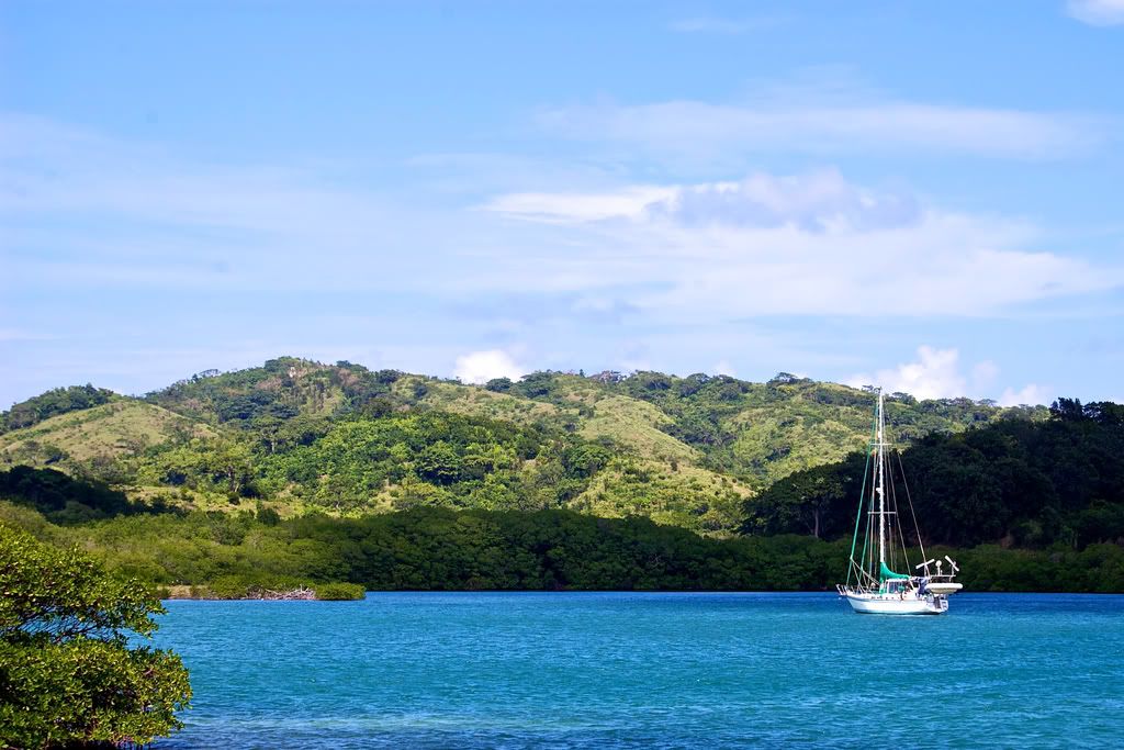 IMAGE: http://i128.photobucket.com/albums/p193/M715/Boats/DSC_0162.jpg