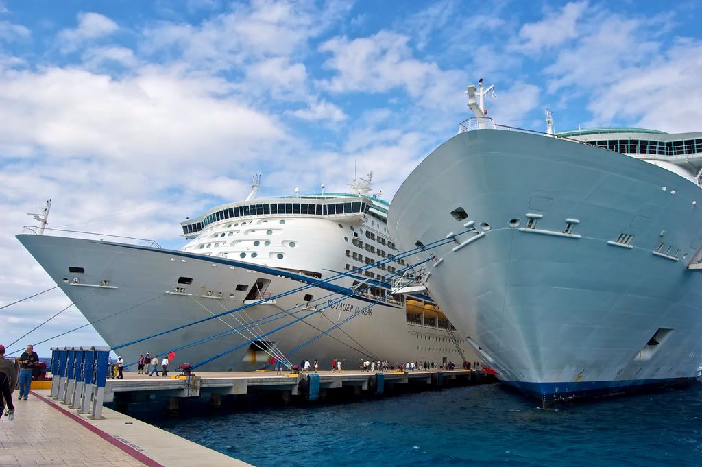 IMAGE: http://i128.photobucket.com/albums/p193/M715/Boats/DSC_0353.jpg