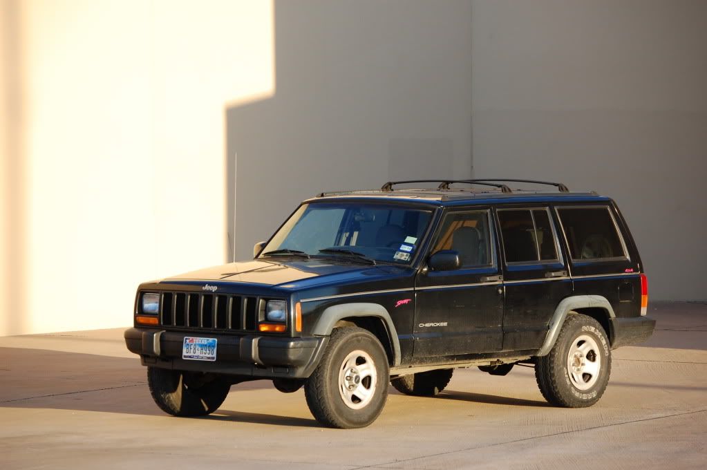 IMAGE: http://i128.photobucket.com/albums/p193/M715/New%20Jeep/DSC_0183.jpg