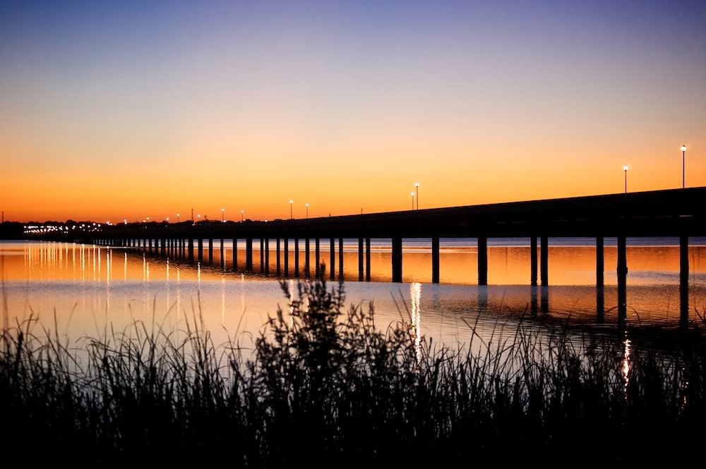 IMAGE: http://i128.photobucket.com/albums/p193/M715/Portfolio/Landscapes/DSC_0143.jpg