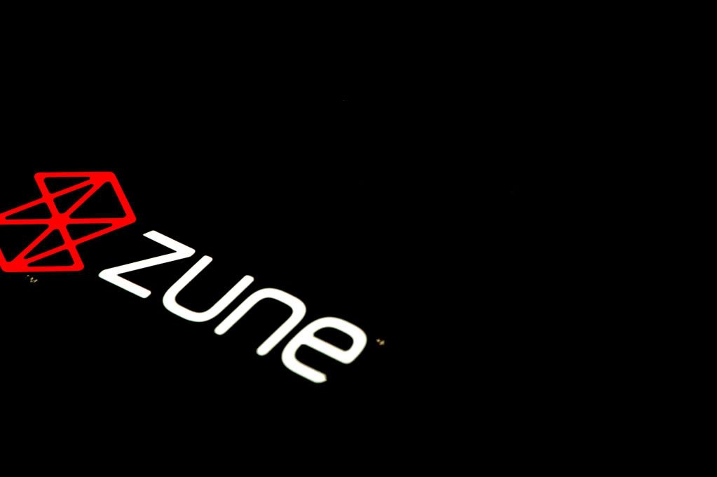 IMAGE: http://i128.photobucket.com/albums/p193/M715/Product%20Photography/DSC_0672.jpg