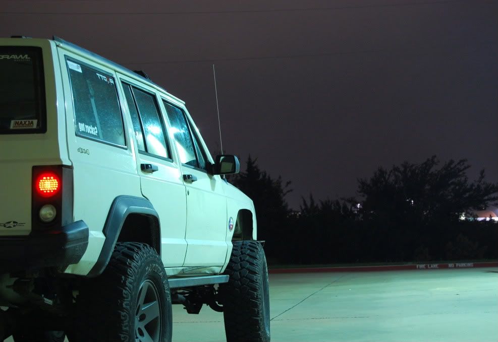 IMAGE: http://i128.photobucket.com/albums/p193/M715/Test%20Shoot/DSC_0078-1.jpg