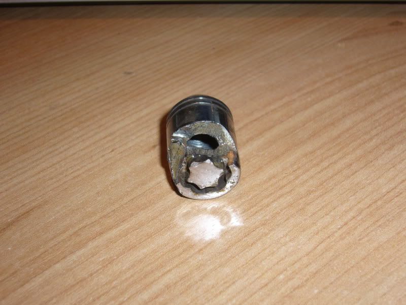 Snapped locking wheel nut ( Page 1 Scotland PistonHeads UK