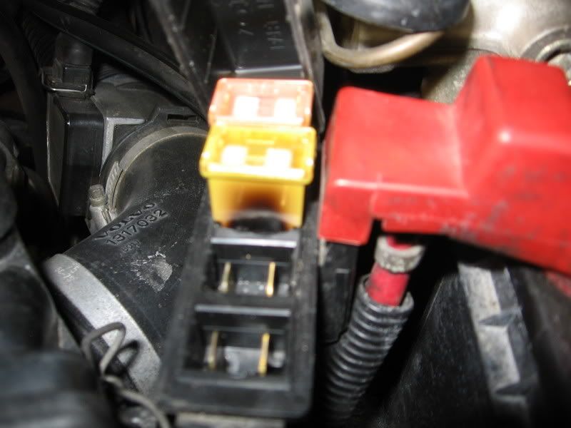 93 Fuse Box showing Charring