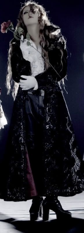 http://i128.photobucket.com/albums/p198/kyousei/Kamijo/Kamijo3.jpg