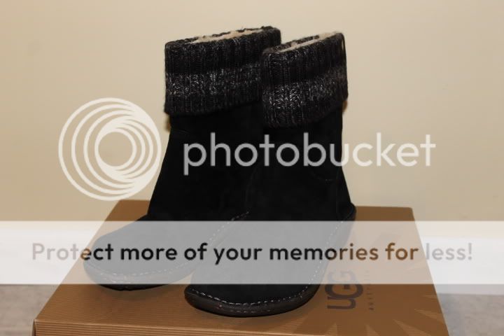 NIB UGG Kaylana Women Suede Boots (Black) Size 6  