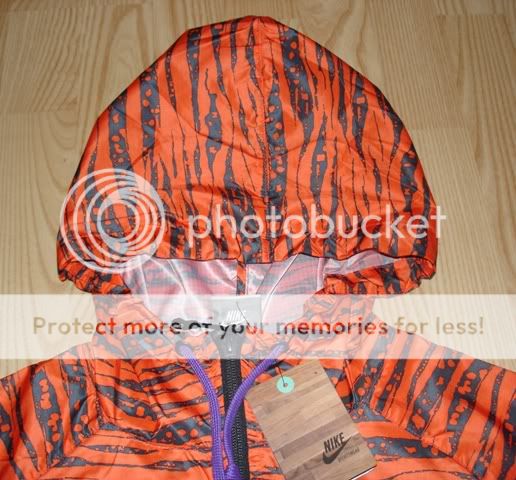 Nike Men’s Windrunner Breaker Retro Print Hoody Jacket  